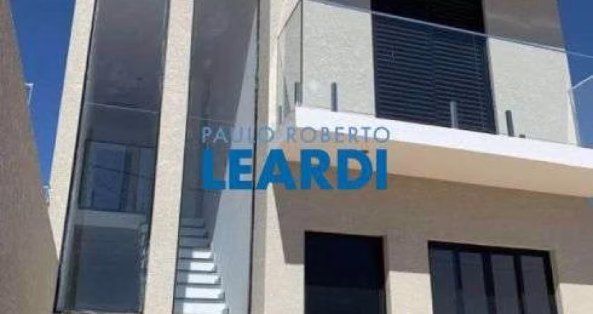 CASA ASSOBRADADA - RESIDENCIAL JARDINS DA CATALUNHA - SP