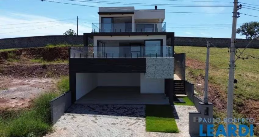 CASA ASSOBRADADA - LOTEAMENTO GREENFIELD - SP