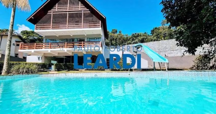 CASA EM CONDOMÍNIO - CARAGUATÁ - SP