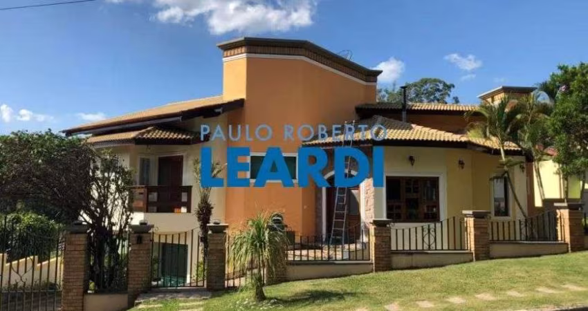 CASA ASSOBRADADA - CONDOMÍNIO FLAMBOYANT-B - SP