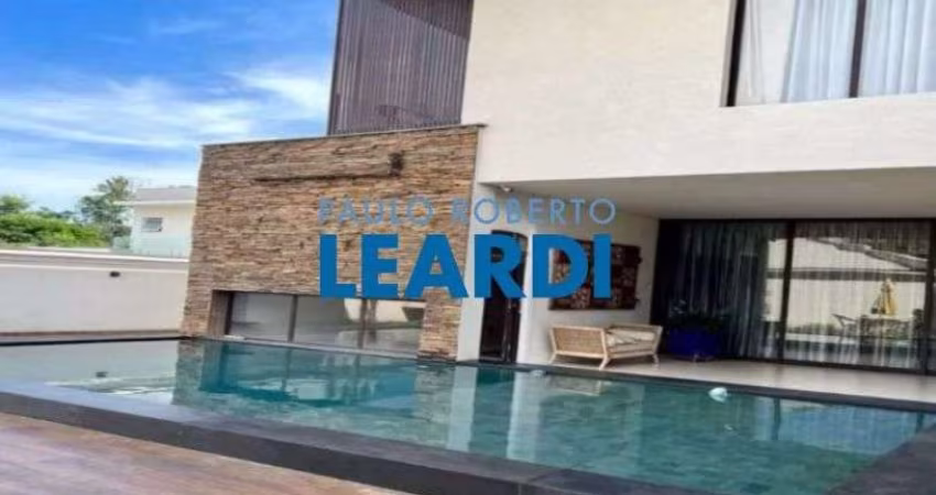 CASA ASSOBRADADA - CONDOMÍNIO RESIDENCIAL SHAMBALLA I - SP