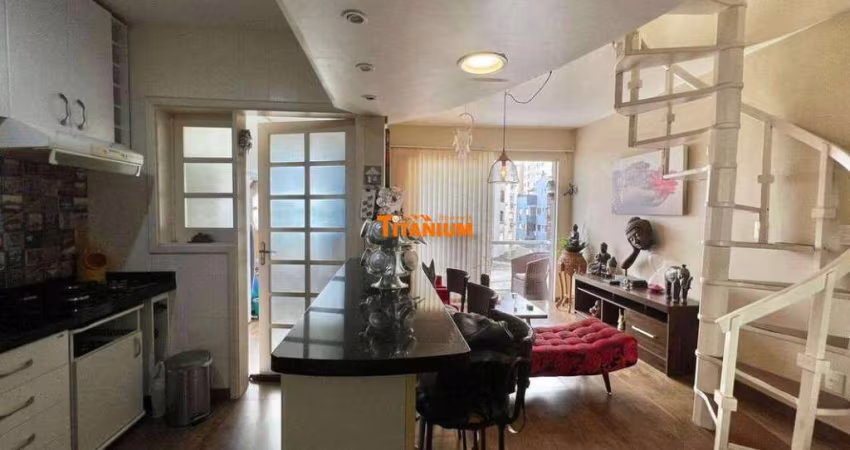Apartamento duplex com dois dormitórios