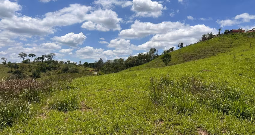 Vende-se terreno com ótima localização em área rural