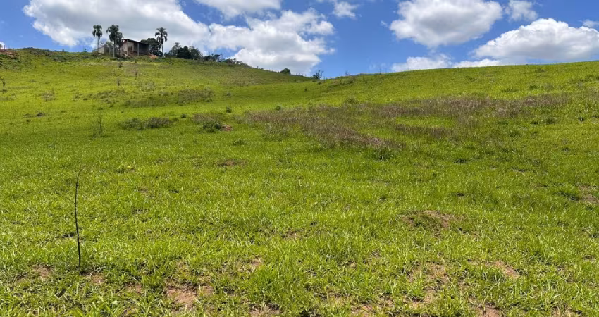Vende-se terrenos com otima vista panoramica, com otimo acesso;