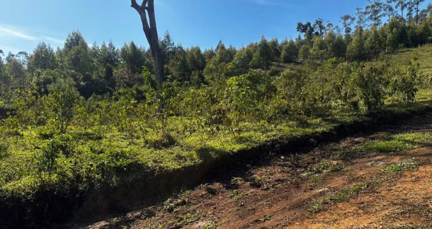 Vende-se terreno com ótimo acesso 15km do centro de Igaratá