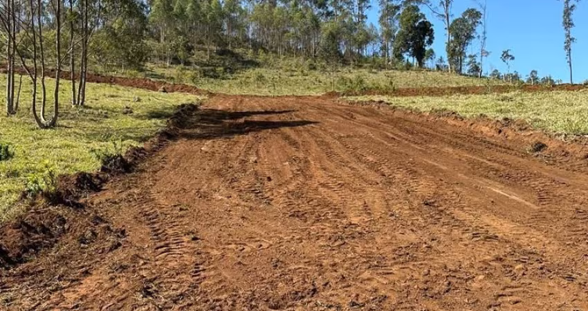 Vende-se terrenos com otimo preço em area rural de Igarata;