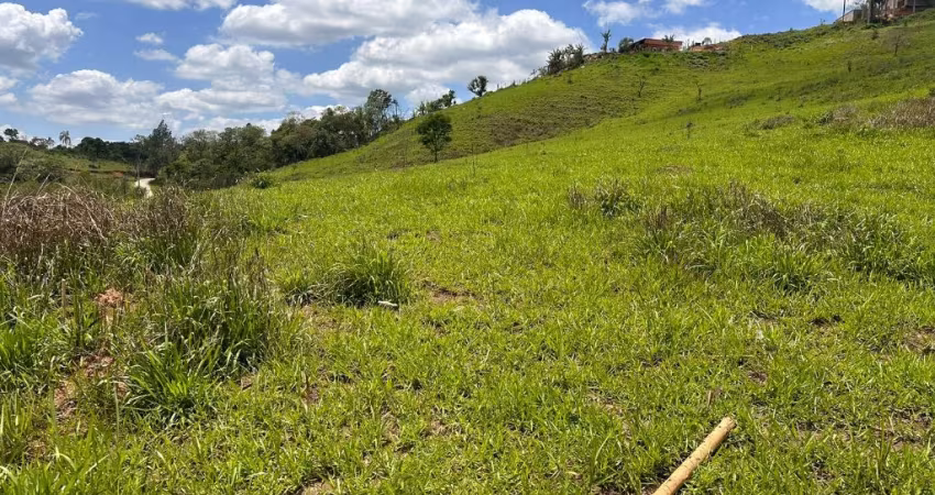 Terrenos a partir de 600m2 em Aruja.