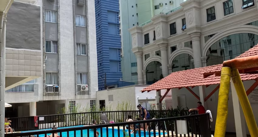 Apartamento para locação na quadra mar de Balneário Camboriú