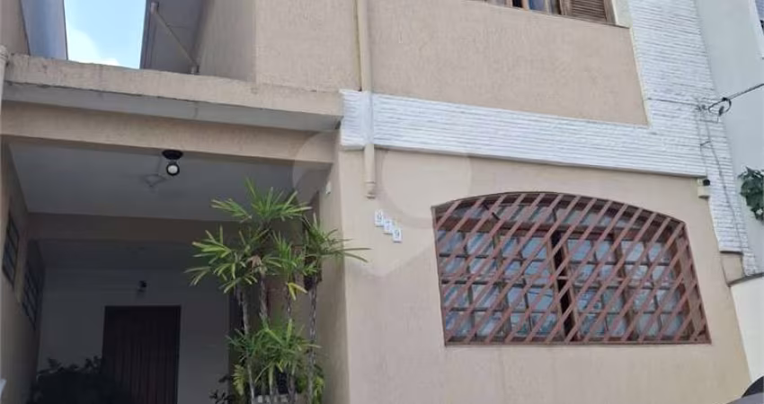 CASA VILA MARIANA, 195 METROS2 , 3 SUÍTES E 2 VAGAS DE GARAGEM