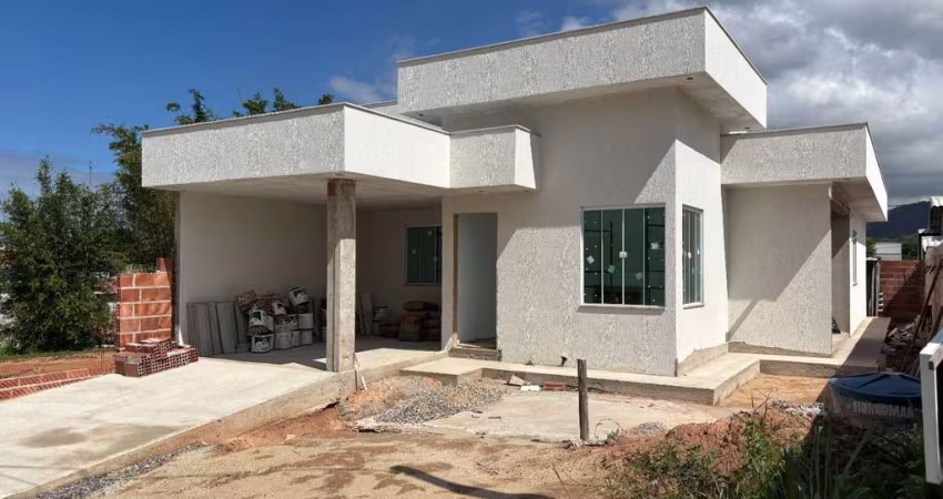 Casa à venda em Condomínio, 110 m² - Ubatiba - 3 Quartos