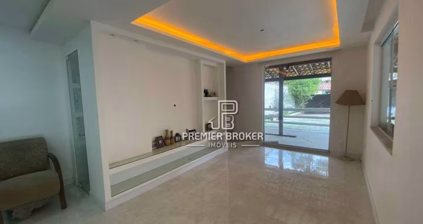Casa com 4 dormitórios à venda, 264 m² por R$ 739.990,00 - Albuquerque - Teresópolis/RJ