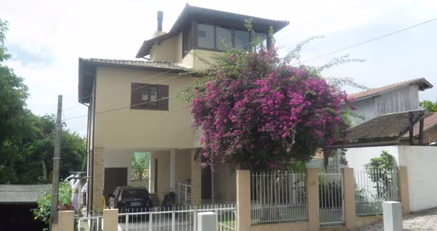 Casa Residencial com 3 quartos  à venda, 134.54 m2 por R$1900000.00  - Ingleses Do Rio Vermelho - Florianopolis/SC
