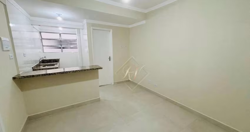 Maravilhoso apartamento, todo reformado e amplo e arejado, na quadra da praia, no bairro da Ponta da Praia!!!