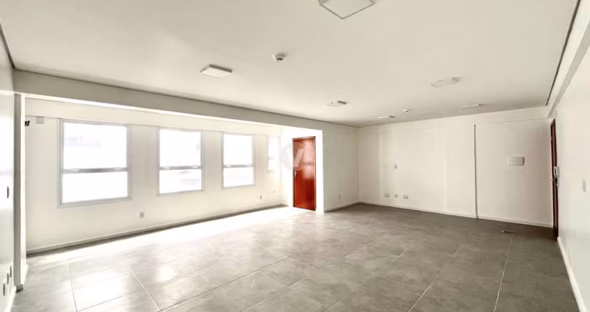 Sala Comercial Del Vale Center!