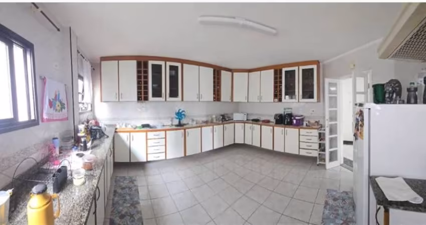 Apt 04 dormitórios na Guilhermina Praia Grande