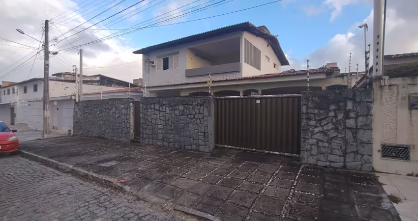 Oportunidade! Casa 4/4 Duplex 2 Em 1 em Lagoa Nova