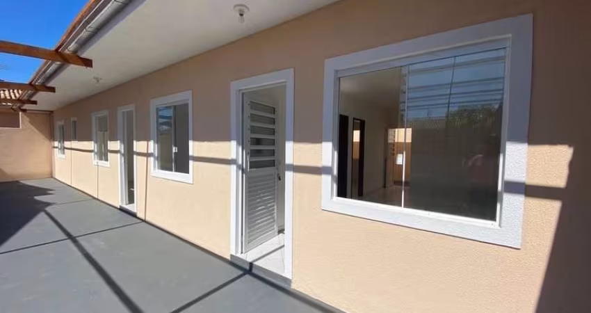 Ótimo casa 2 quartos em condominio, 150m do mar