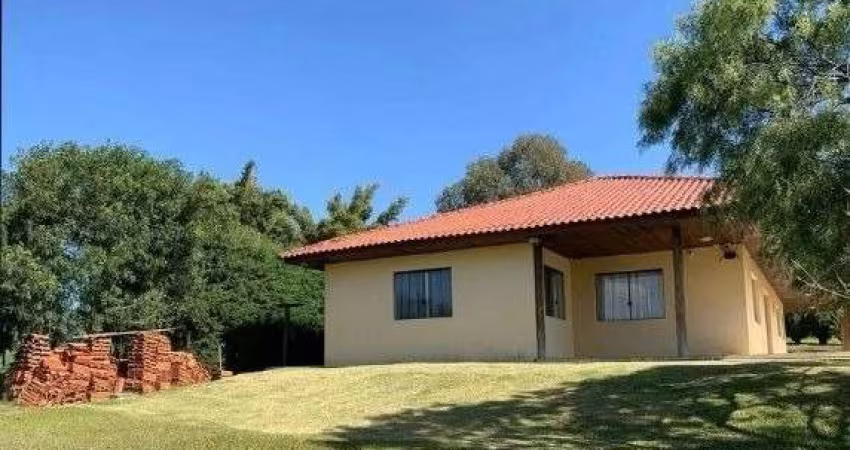 Linda Chacara para residir, a 10 minutos do centro de Campo Largo