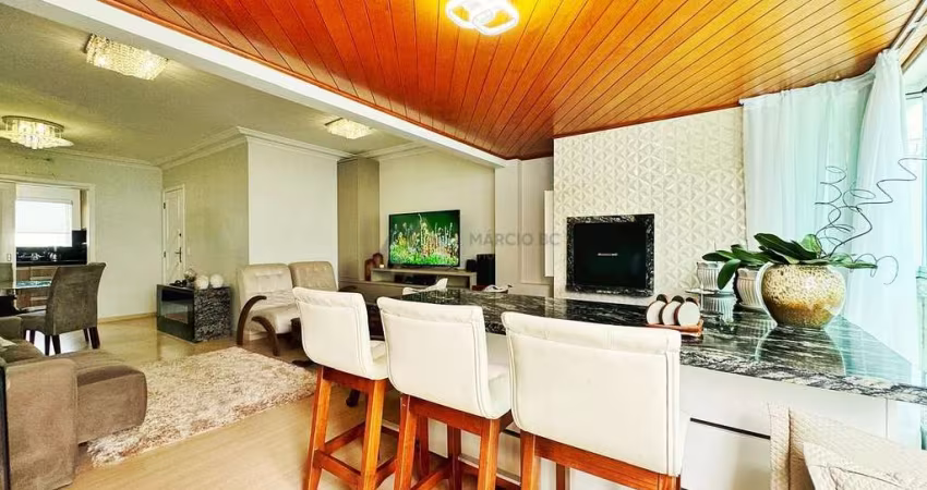 APARTAMENTO NA QUADRA DO MAR, DIFERENCIADO, 3 QUARTOS SENDO 2 SUÍTES E 2 VAGAS / CENTRO - BALNEÁRIO CAMBORIÚ SC