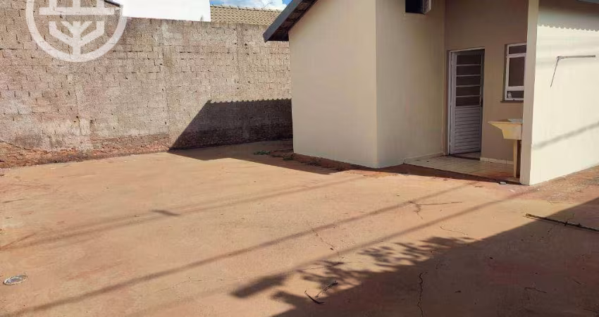 Casa na Av. Principal do Vida Nova