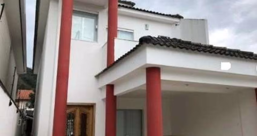 Casa com 3 quartos à venda na Rua Deputado José Luiz Erthal, Piratininga, Niterói