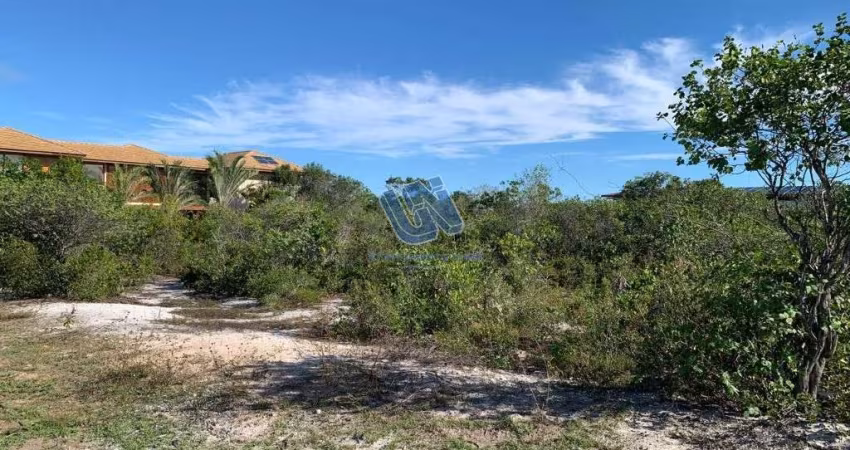 Terreno no condomínio Praia Bella com área 700m2 proximo ao clube em Praia do Forte.
