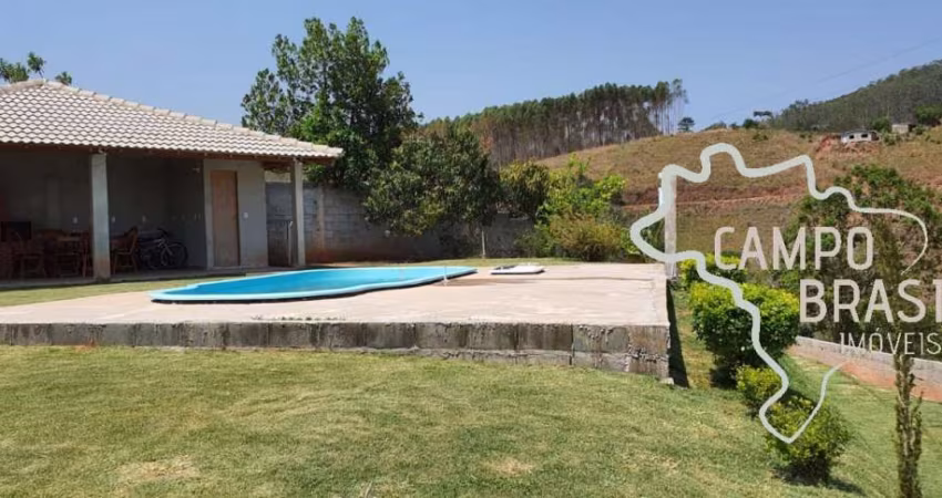 Linda chácara formada em Paraibuna! Com casa, piscina e quiosque!