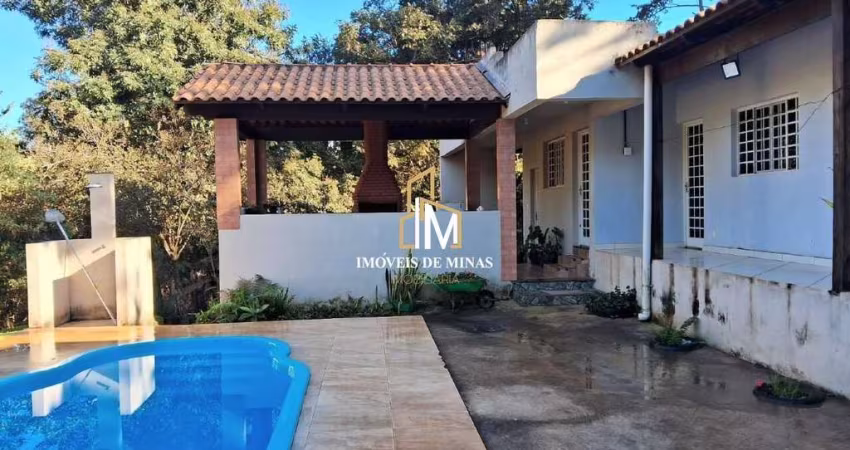 Chácara á venda com 03 quartos sendo 01 suíte, terreno de 1000m² em Igarapé MG!