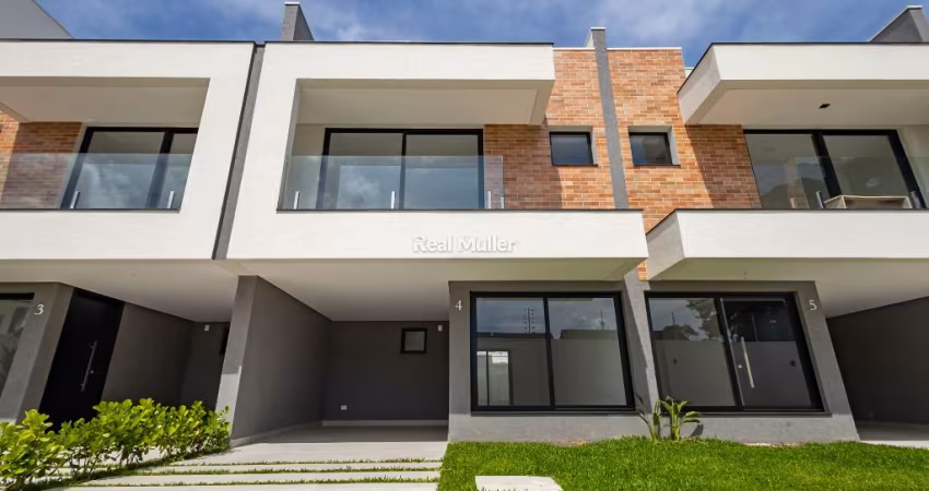 ALTO PADRÃO DE ACABAMENTO - SOBRADOS NOVOS TRIPLEX EM SANTA FELICIDADE