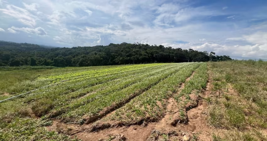 ME- parcelamos sua chacara, incluso obra e terreno.