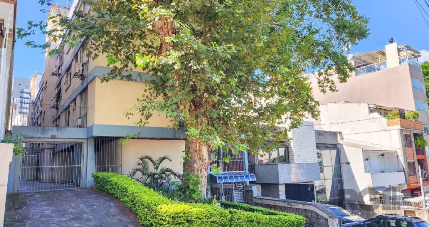 Descubra este incrível apartamento à venda na Avenida Coronel Lucas de Oliveira, em Petrópolis, Porto Alegre. Com uma área privativa de 104 m² e localizado em um bairro desejado, o imóvel é ideal para