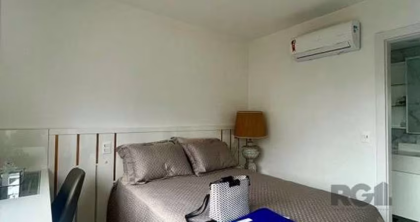APTO DE ALTO LUXO EM BAIRRO NOBRE DE PORTO ALEGRE&lt;BR&gt;NA ALAM. EMILIO DE MENEZES, JUNTO A NILO E ANCHIETA&lt;BR&gt;EXCEPCIONAL APTO COM 1 Dormitório, altíssimo padrão, novo, &lt;BR&gt;completamen