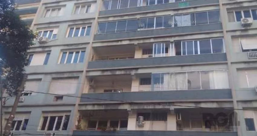 Frente. Belíssimo apartamento,  andar alto com sacada . Vista panorâmica, próximo aos hospitais Moinhos de Vento,  Santa Casa, e Hospital de Clínicas.&lt;BR&gt;3 Dormitórios ( 1 suite ),  living para 