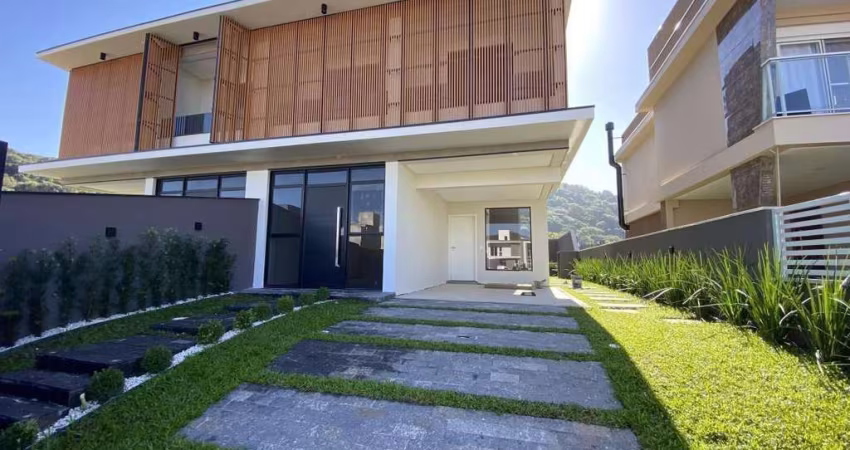Casa para Venda em Florianópolis, Rio Tavares, 3 dormitórios, 1 suíte, 3 banheiros, 2 vagas