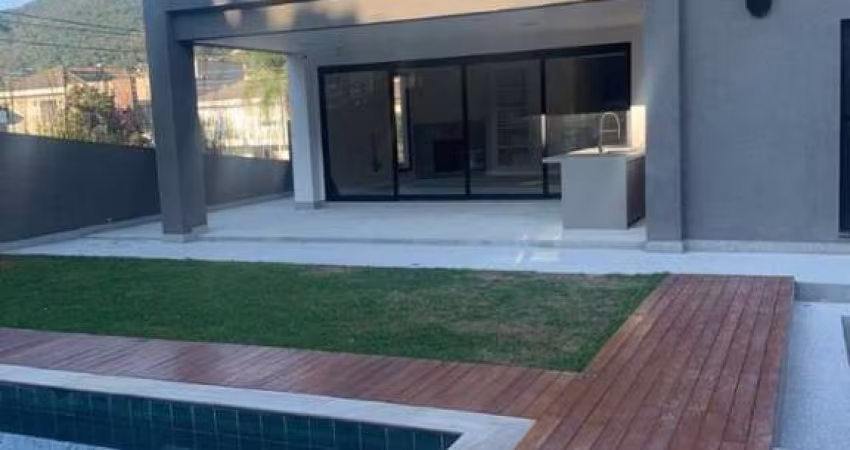 Casa para Locação em Santana de Parnaíba, Alphaville, 5 dormitórios, 5 suítes, 6 banheiros, 4 vagas
