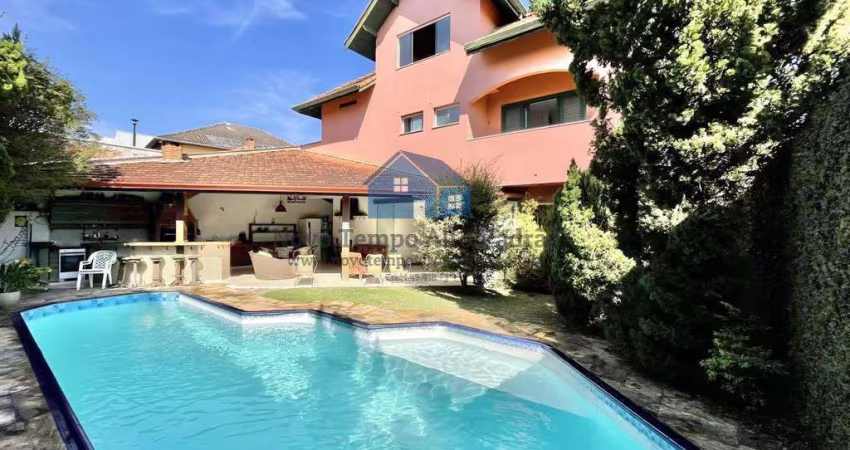 São Paulo II - Linda c/ 4 suítes, lareira, gourmet e piscina!