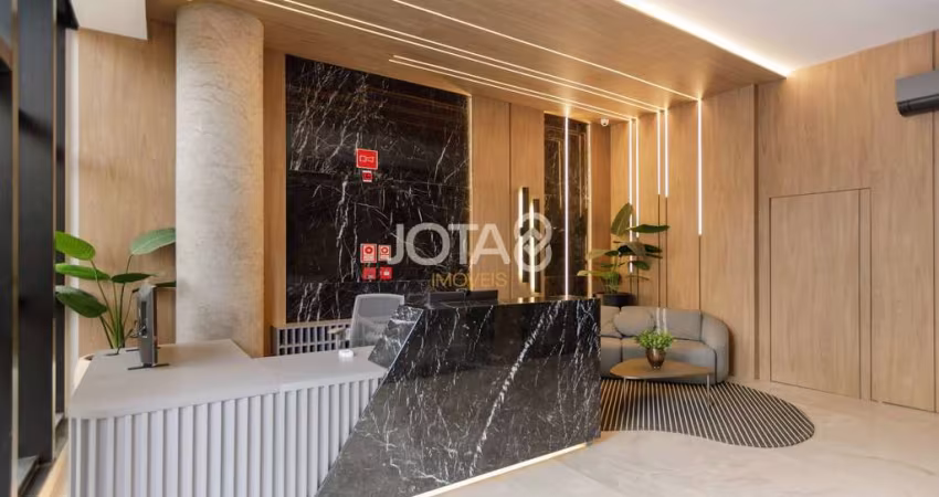 Studio alto padrão novo e semimobiliado no Batel