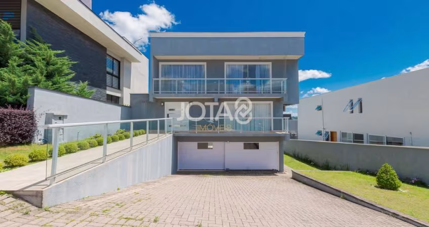 Casa em condomínio clube em Santa Felicidade - J8