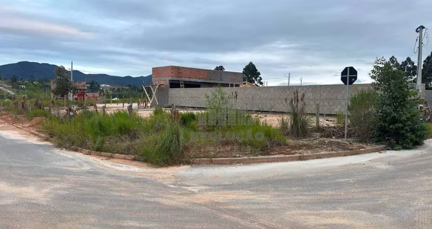 Terrenode esquina com 360 m² - Ganchos do Meio - Governador Celso Ramos/SC