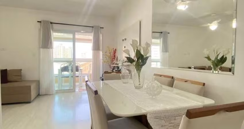 Apartamento Semimobiliado de 2 Quartos no Bairro Canto do Forte, Praia Grande -