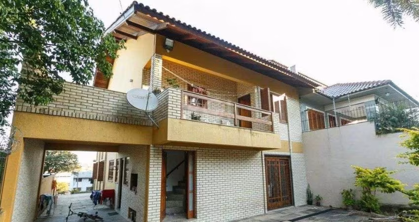 Casa para Venda - 233.33m², 5 dormitórios, 2 vagas - Cavalhada