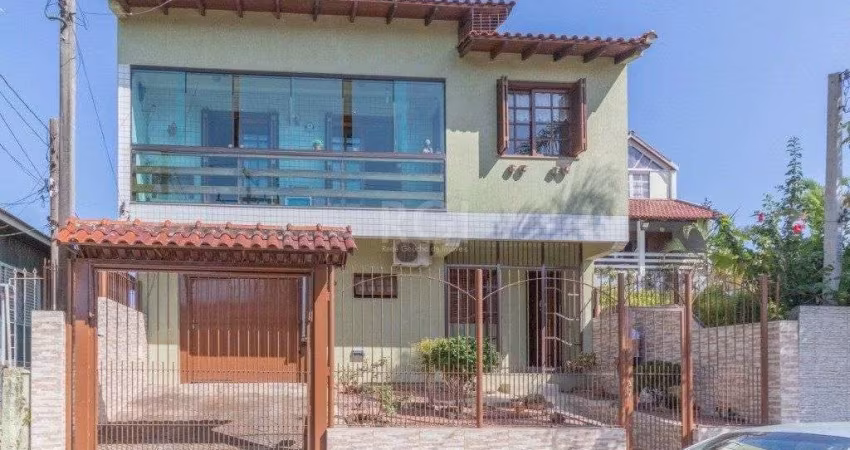 Casa para Venda - 272m², 3 dormitórios, sendo 1 suites, 2 vagas - Sarandi