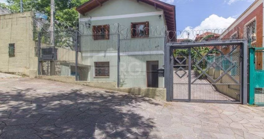 Casa para Venda - 380.83m², 5 dormitórios, sendo 1 suites, 2 vagas - Glória