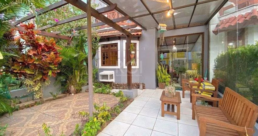 Casa Condominio para Venda - 186.76m², 3 dormitórios, sendo 1 suites, 2 vagas - Guarujá