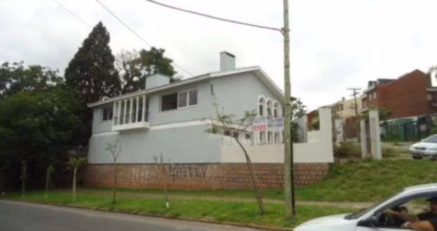 Casa para Venda - 350m², 4 dormitórios, sendo 1 suites, 4 vagas - Chácara Das Pedras
