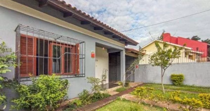 Casa para Venda - 140m², 2 dormitórios, sendo 1 suites, 3 vagas - Imperial Parque