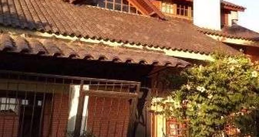 Casa para Venda - 254m², 5 dormitórios, sendo 1 suites, 4 vagas - Ipanema