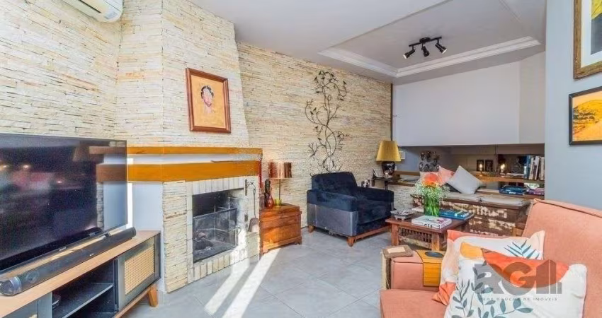 Casa em Condomínio 199m² - 3 dormitórios, 2 vagas no bairro Nonoai