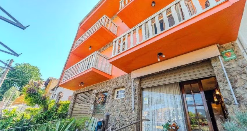 Prédio de 328m² - 4 dormitórios, 2 vagas no bairro Chácara das Pedras