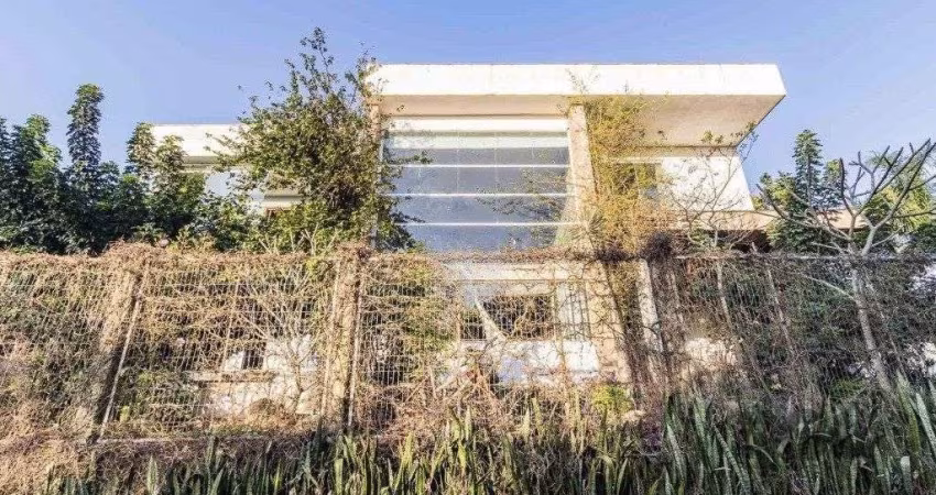 Casa com 3 dormitórios no bairro Vila Nova